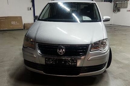 VW Touran 232.800 km 3.750 &euro; Mayen 56727