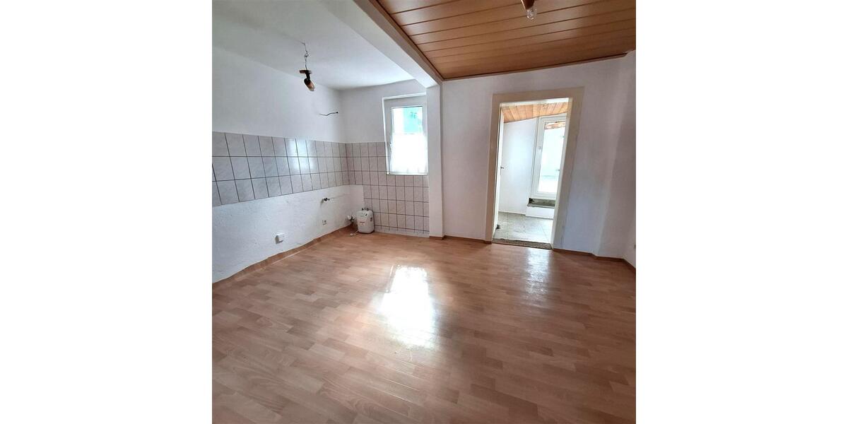 Mehrfamilienhaus, Wohnhaus Ansbach - 6 Zimmer, 145 m&sup2;, 1.950&euro; | Angebot:26057616