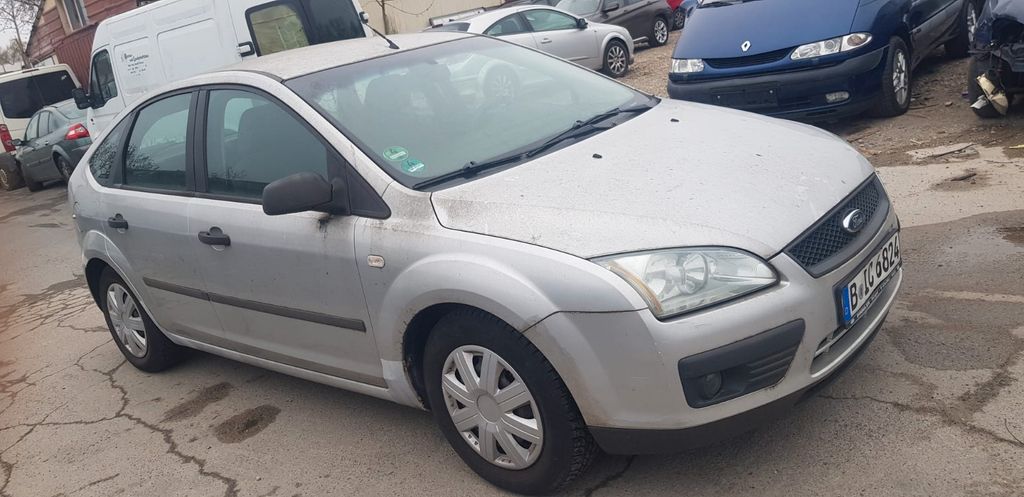 Ford Focus 128.000 km 1.199 &euro; Berlin 12099