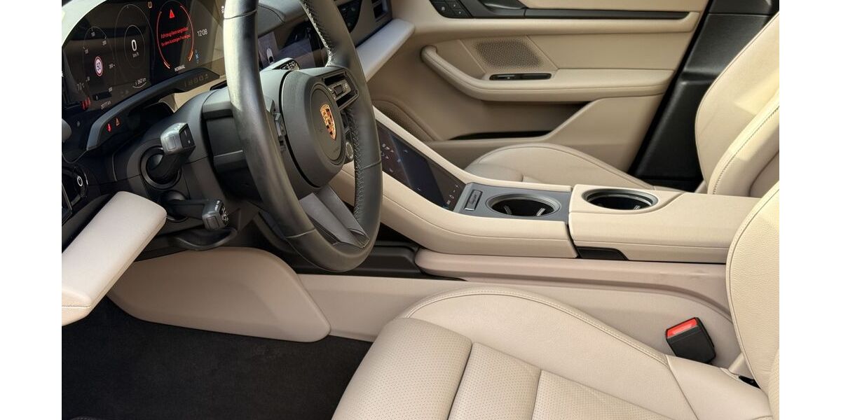 Porsche Taycan 20.100 km 69.790 € Frechen (bei Köln) 50226