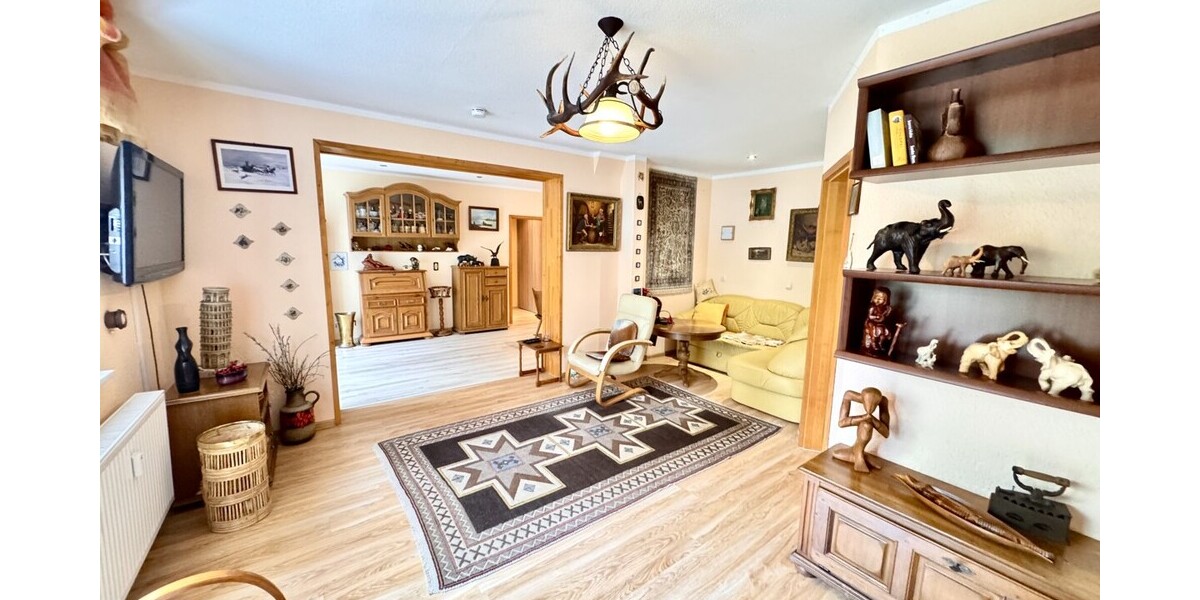HORN IMMOBILIEN ++ großzügige Wohnung mit Terrasse und Garage in Grambow bei Löcknitz - Erdgeschoßwohnung Grambow | Angebot:26974625