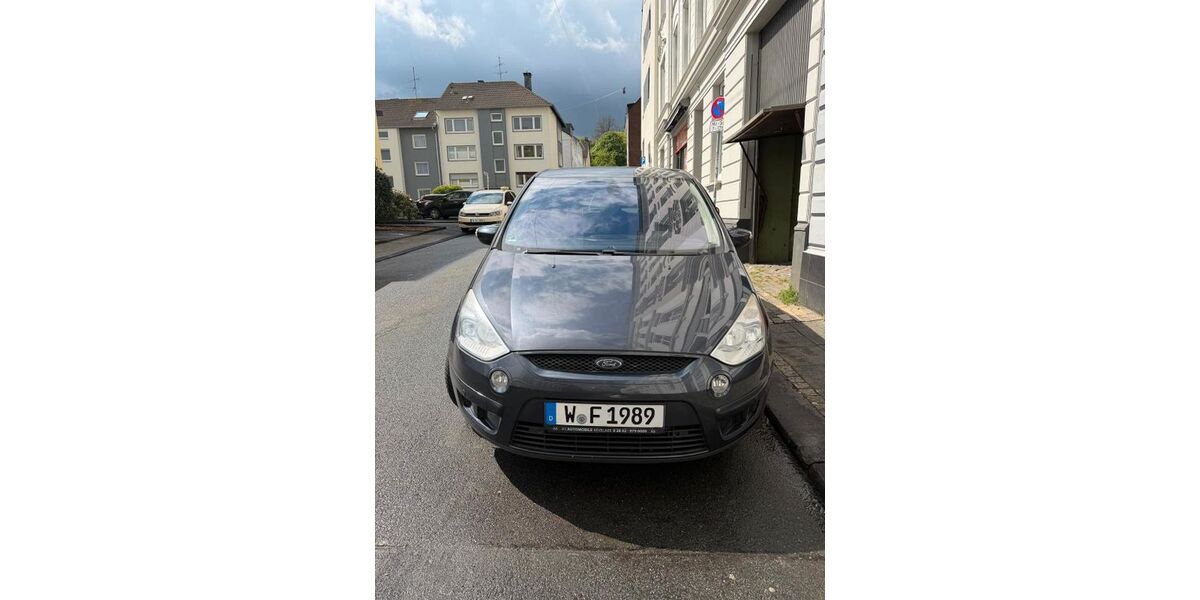 Ford S-Max 202.000 km 4.500 &euro; Wuppertal 42105