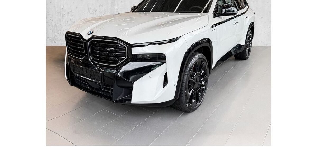 BMW XM 6.000 km 105.900 &euro; Köln Süd 50968
