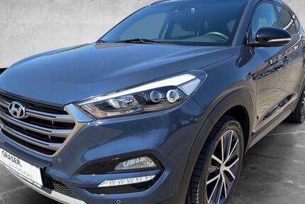 Hyundai TUCSON 121.000 km 15.900 &euro; Pressath 92690
