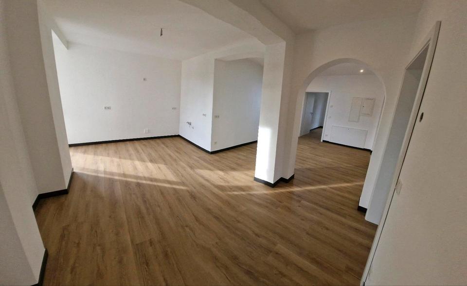 Etagenwohnung Alsfeld - 5 Zimmer, 129 m&sup2;, 1.650&euro; | Angebot:24253136
