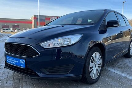 Ford Focus 86.874 km 6.599 &euro; korbach 34497