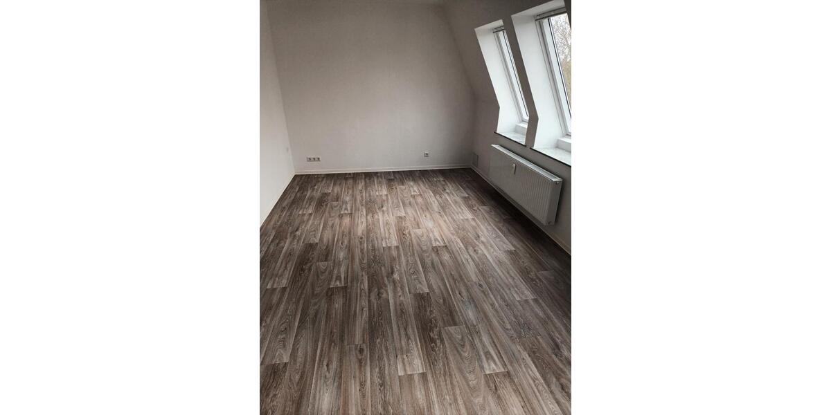 Dachgeschoßwohnung Rathenow - 3 Zimmer, 71 m&sup2;, 391&euro; | Angebot:26335180