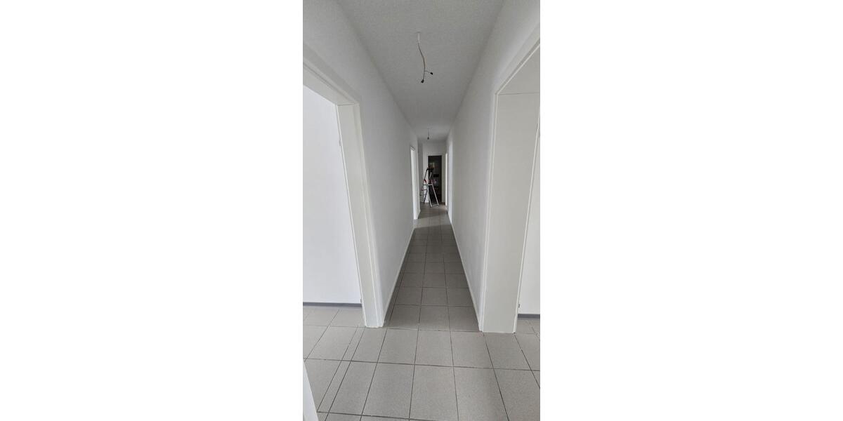 Dachgeschoßwohnung Hillesheim - 4 Zimmer, 97 m&sup2;, 850&euro; | Angebot:26478452