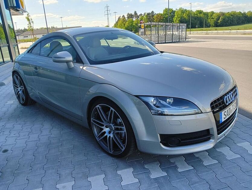 TT