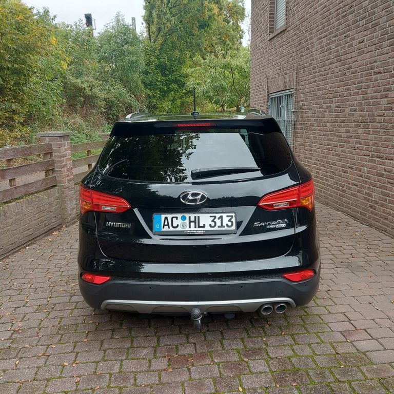 Hyundai SANTA FE 64.000 km 19.000 € Herzogenrath 52134