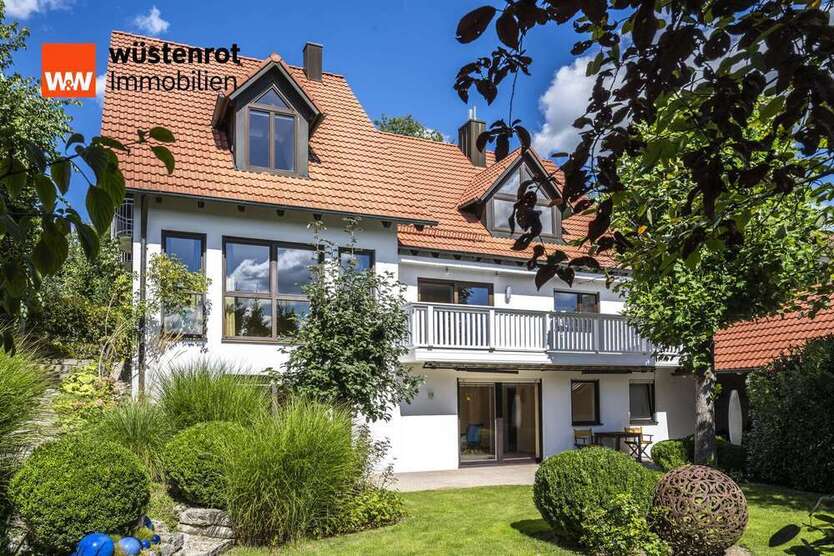 Haus zum Kaufen in Reichertshausen 1.290.000 € 366 m²