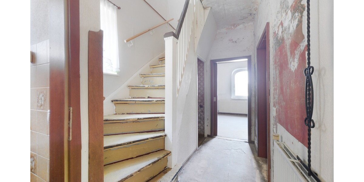Herzogenrath - Sanierungsfall? Wir sehen Platz für große Visionen. - Einfamilienhaus Herzogenrath | Angebot:27161384