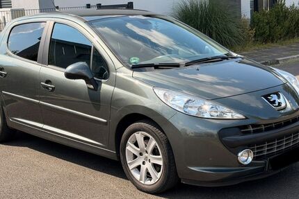 Peugeot 207 99.960 km 3.950 &euro; Leverkusen 51377