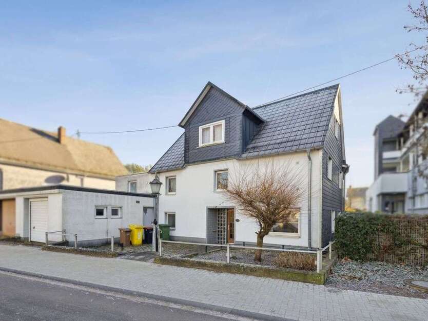 Haus zum Kaufen in Netphen 199.000 € 180 m²