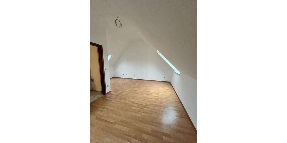 Doppelhaushälfte Köln Mülheim - 4 Zimmer, 114 m&sup2;, 2.000&euro; | Angebot:25297595