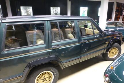 Jeep Cherokee 132.000 km 19.500 &euro; Unna 59425