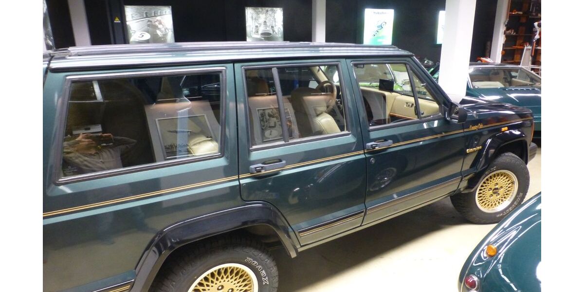 Jeep Cherokee 132.000 km 19.500 &euro; Unna 59425