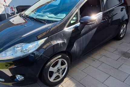 Ford Fiesta 209.400 km 2.200 &euro; DINGOLFING 84130