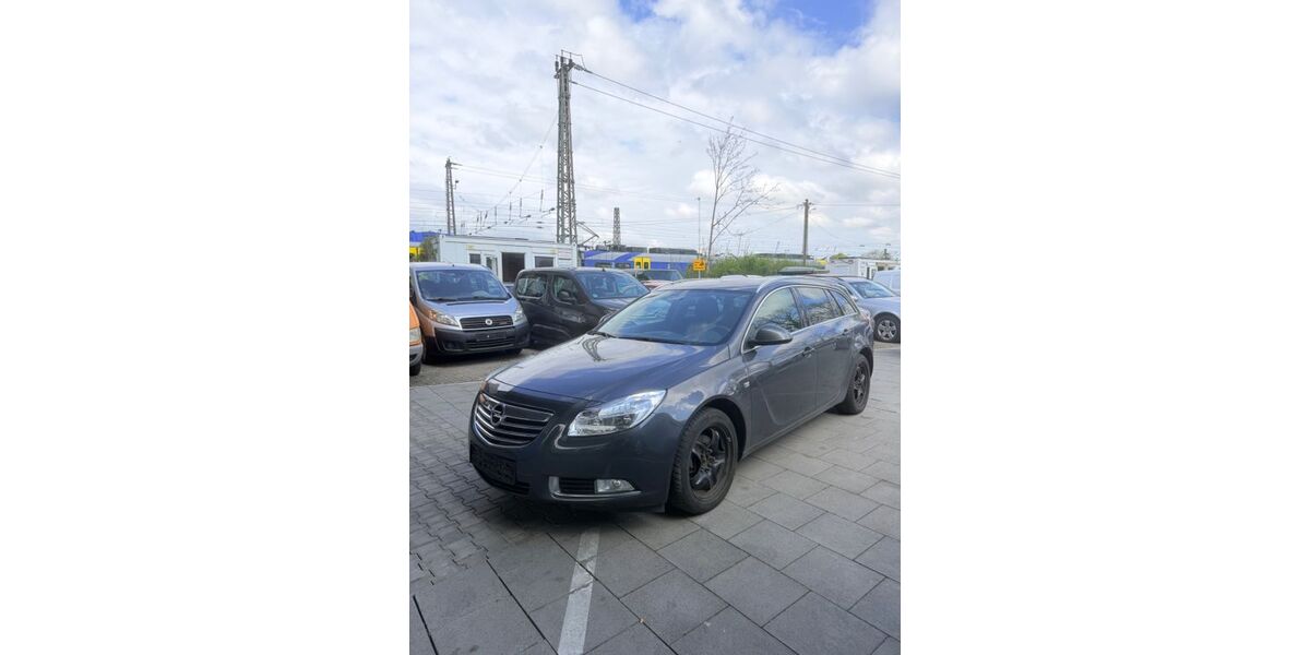 Opel Insignia 272.000 km 1.699 &euro; München 81825