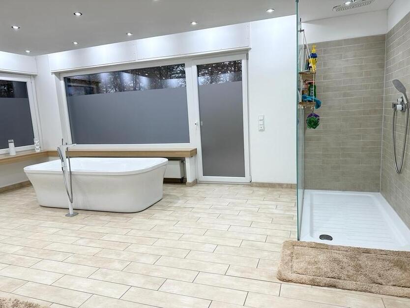 Einfamilienhaus mit Großem Grundstück zimmer