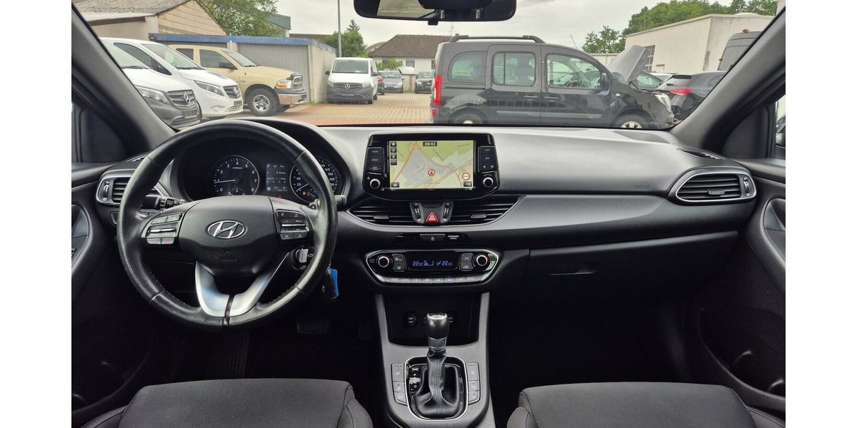 Hyundai i30 Passion +, Rückfahrkamera, Carplay, Navi, Sitz 85.411 km 16.690 &euro; Rodgau 63110