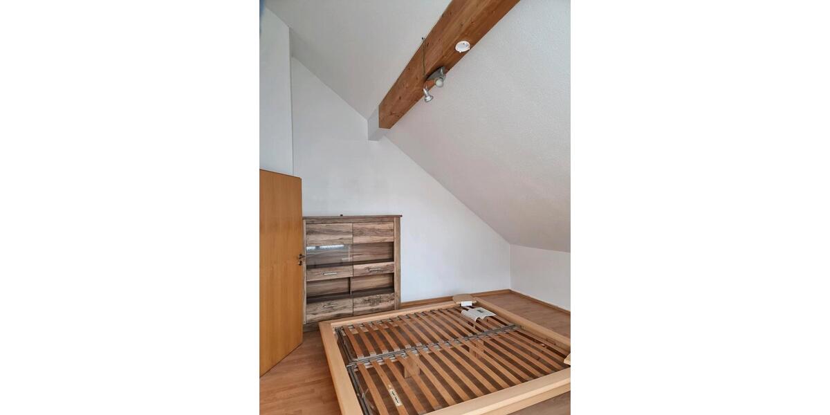 Doppelhaushälfte Straubing - 5 Zimmer, 128 m&sup2;, 1.280&euro; | Angebot:25442074
