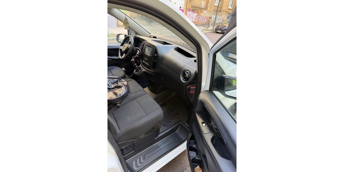Mercedes-Benz Vito W447 33.500 km 21.900 &euro; Berlin 10178