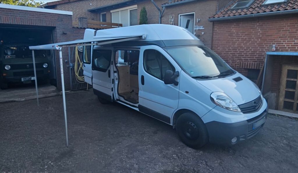 Opel Vivaro 113.630 km 12.499 &euro; Bad Münder 31848