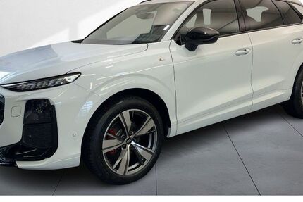 Audi Q3 3.676 km 52.890 &euro; Dresden 01169