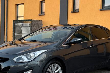 Hyundai i40 184.000 km 9.480 € Berlin 13587