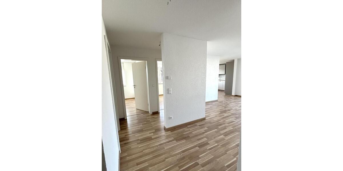 Etagenwohnung Neuenburg am Rhein - 3 Zimmer, 84 m&sup2;, 1.250&euro; | Angebot:25305624