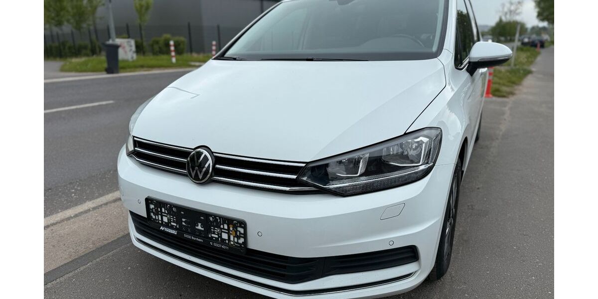 VW Touran 161.130 km 17.990 &euro; Bornheim 53332