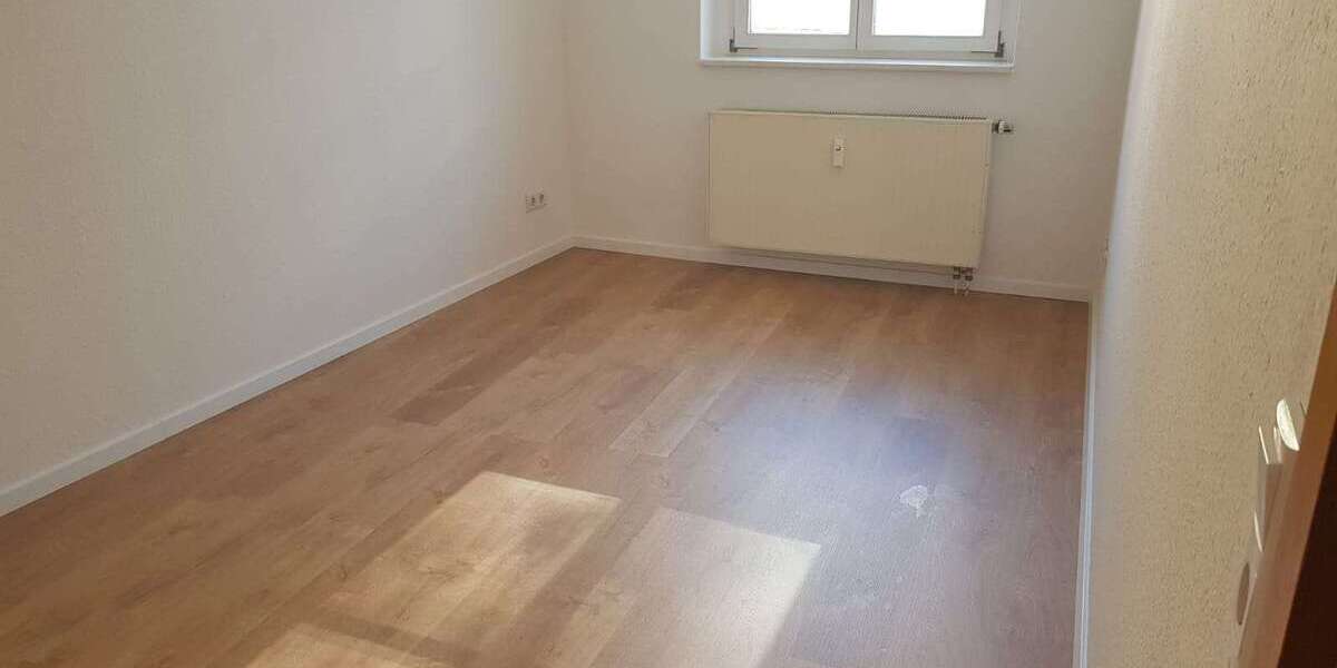 Wohnung zum Mieten in Halle(Saale) 442 € 44.15 m² 2 zimmer