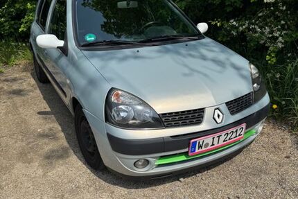 Renault Clio 213.000 km 650 &euro; Wuppertal 42369