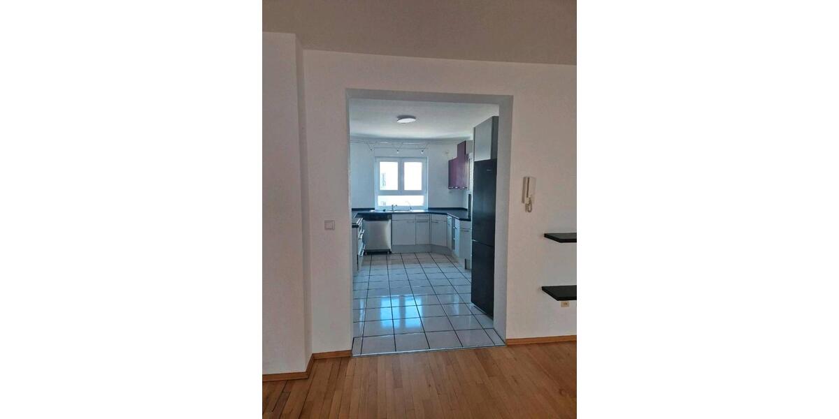Doppelhaushälfte Kaiserslautern Bahnheim - 7 Zimmer, 220 m&sup2;, 2.250&euro; | Angebot:26170787