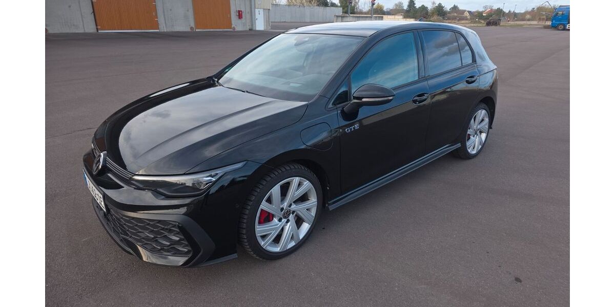 VW Golf 16.000 km 38.990 &euro; Klötze 38486