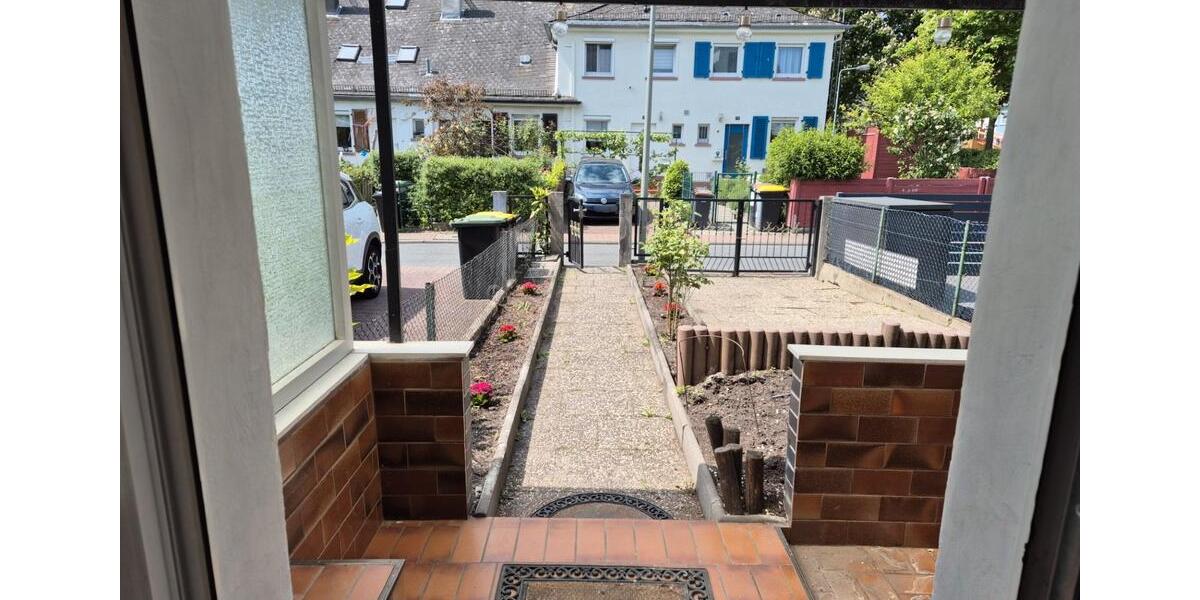 Reihenhaus Frankfurt am Main Gallus - 4 Zimmer, 100 m&sup2;, 1.799&euro; | Angebot:26505423