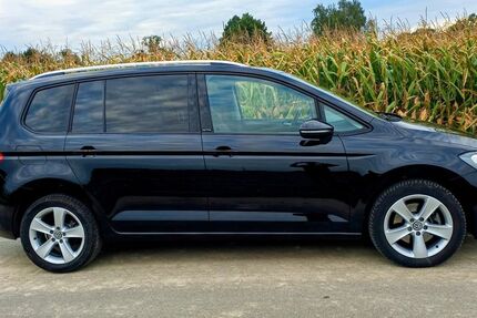 VW Touran 86.000 km 23.499 € Erlangen 91056