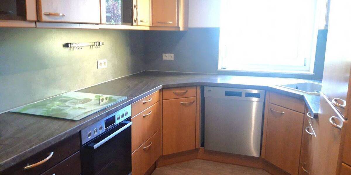 Etagenwohnung Amberg Schäflohe - 4 Zimmer, 120 m&sup2;, 1.075&euro; | Angebot:26064397