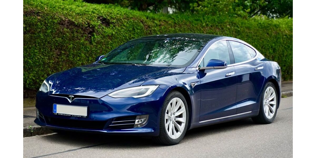 Tesla Model S 113.500 km 28.399 &euro; Neusäß 86356