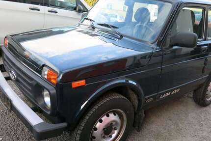 Lada Taiga 82.000 km 9.990 &euro; Lucka 04613
