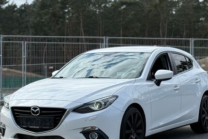 Mazda 3 277.000 km 6.390 &euro; Wildau 15745