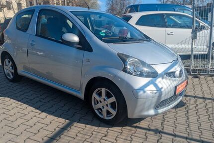 Toyota Aygo (X) 150.000 km 2.290 &euro; Chemnitz 09120