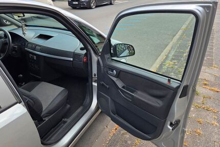 Opel Meriva 180.000 km 1.300 &euro; Offenbach 63071