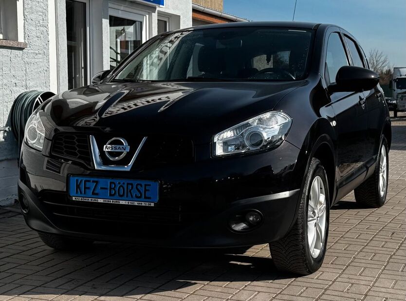 Nissan Qashqai 206.000 km 6.800 € Burg 39288