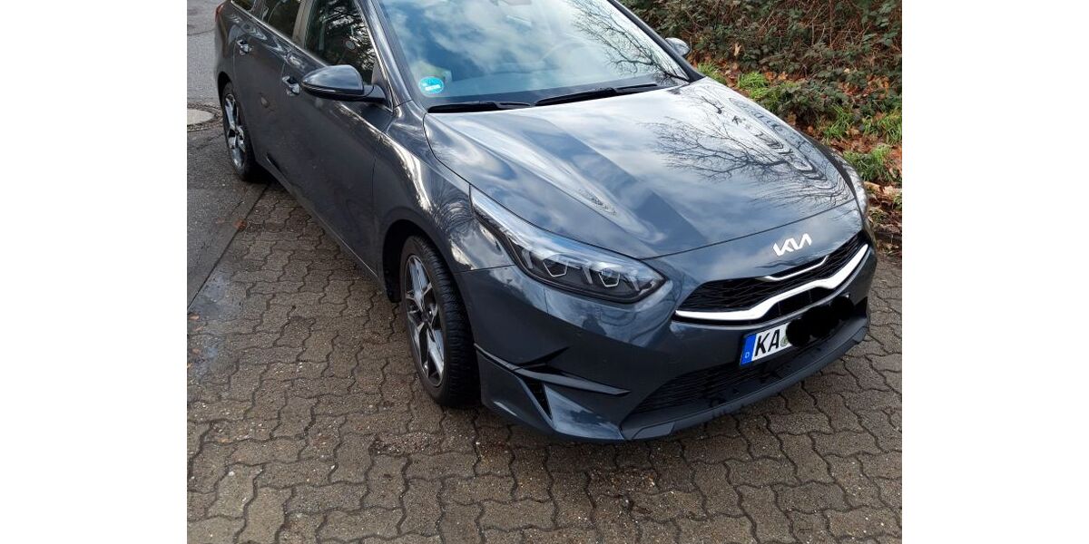 Kia ceed Sportswagon 29.500 km 22.950 &euro; Karlsruhe 76185
