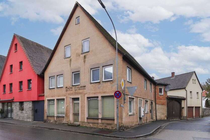Haus zum Kaufen in Wilhermsdorf 398.000 € 340.27 m²