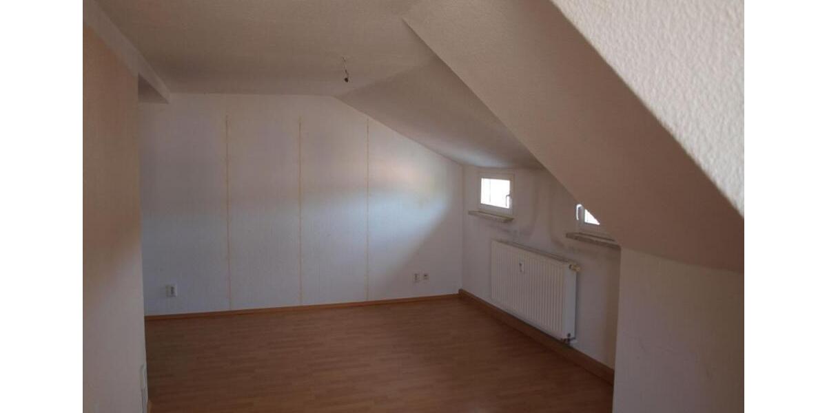 Dachgeschoßwohnung Zwönitz - 3 Zimmer, 62 m&sup2;, 450&euro; | Angebot:24727228
