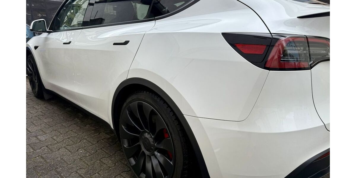 Tesla Model Y 30.000 km 45.990 &euro; Neustadt b. Coburg 96465