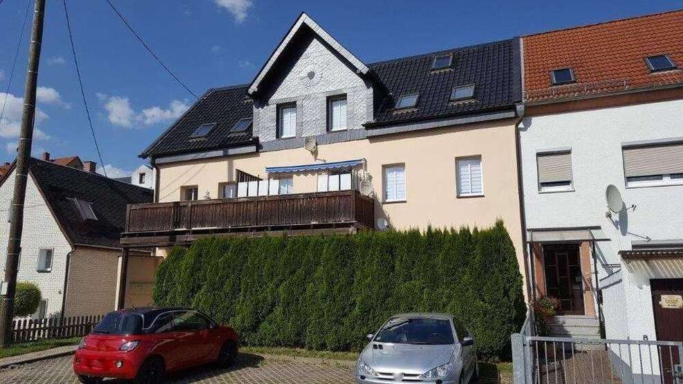 Haus zum Kaufen in Döbeln 220.000 € 250 m²